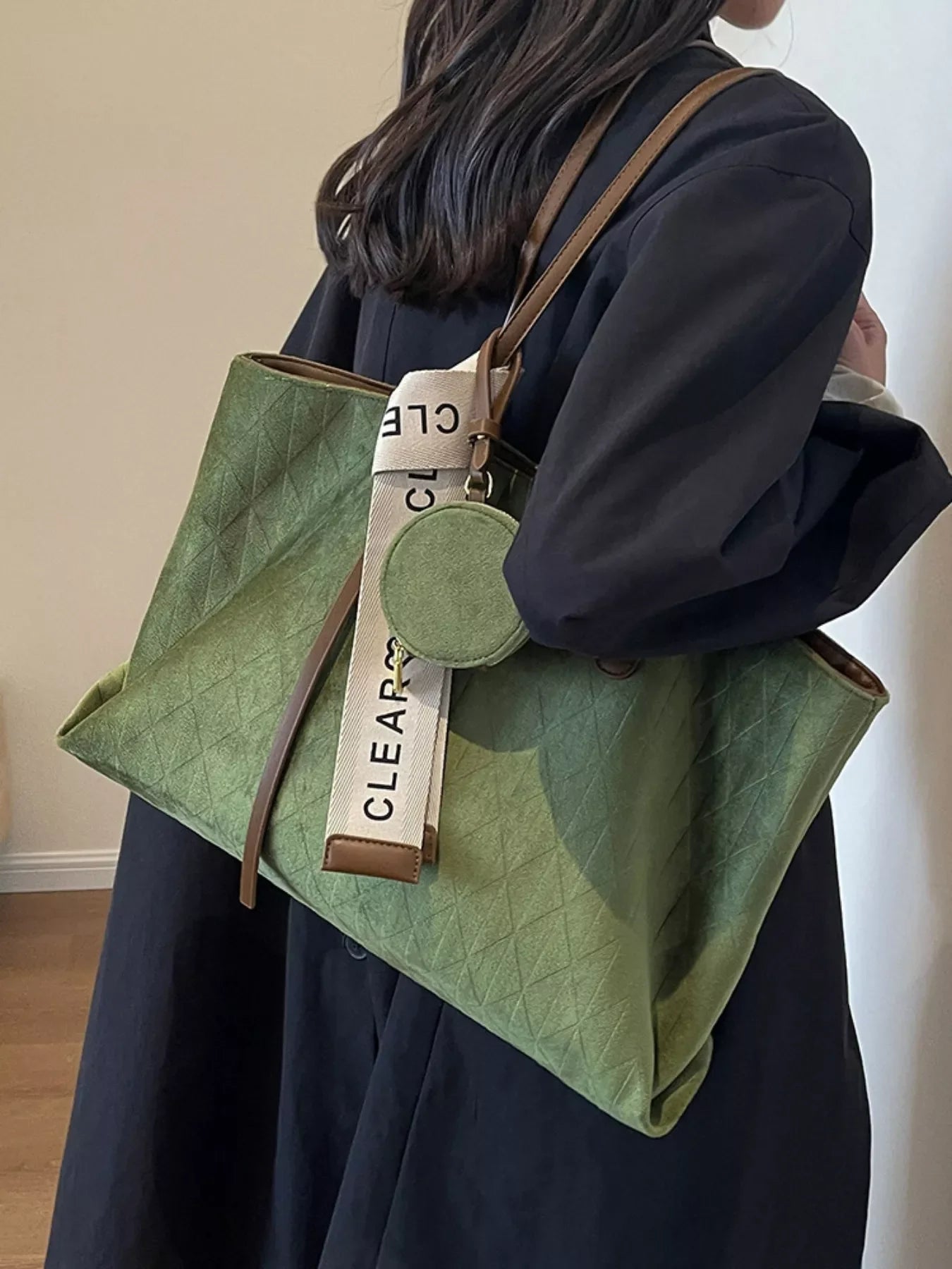 Large Capacity Velvet Tote Bag with Coin Purse – Luxe Everyday Carryall