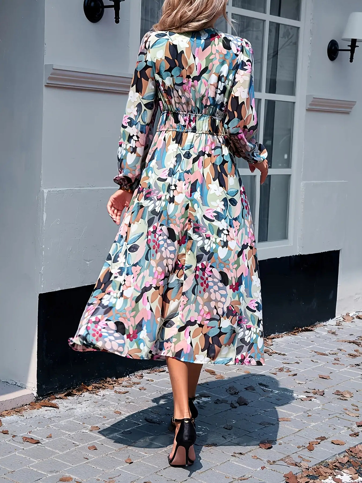 White floral long sleeve midi dress - print detail
