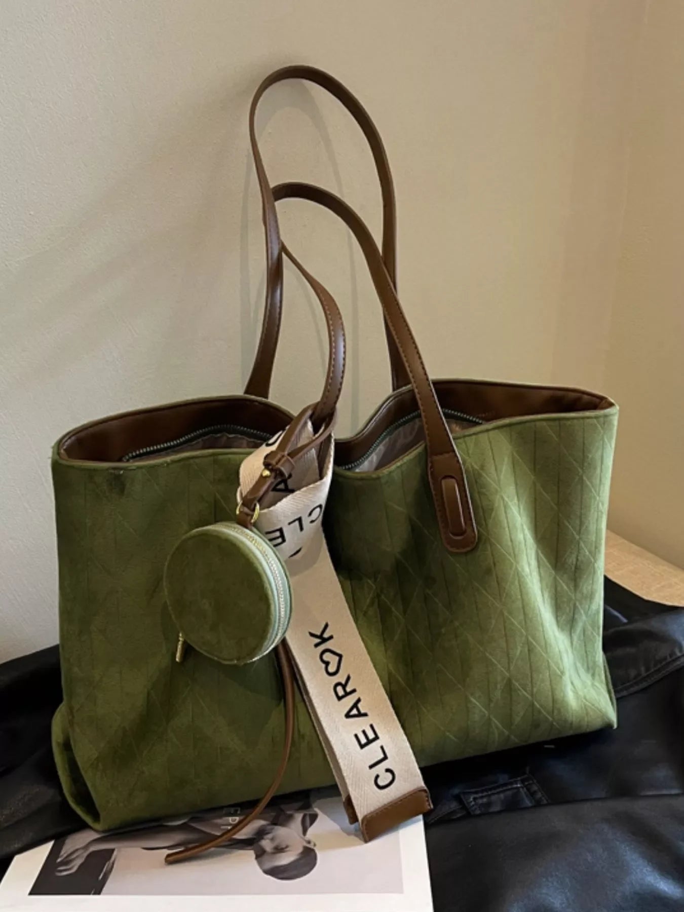 Large Capacity Velvet Tote Bag with Coin Purse – Luxe Everyday Carryall