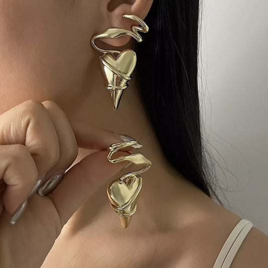 Gold heart-shaped ear cuff with spiral design, stylish statement earring for everyday elegance