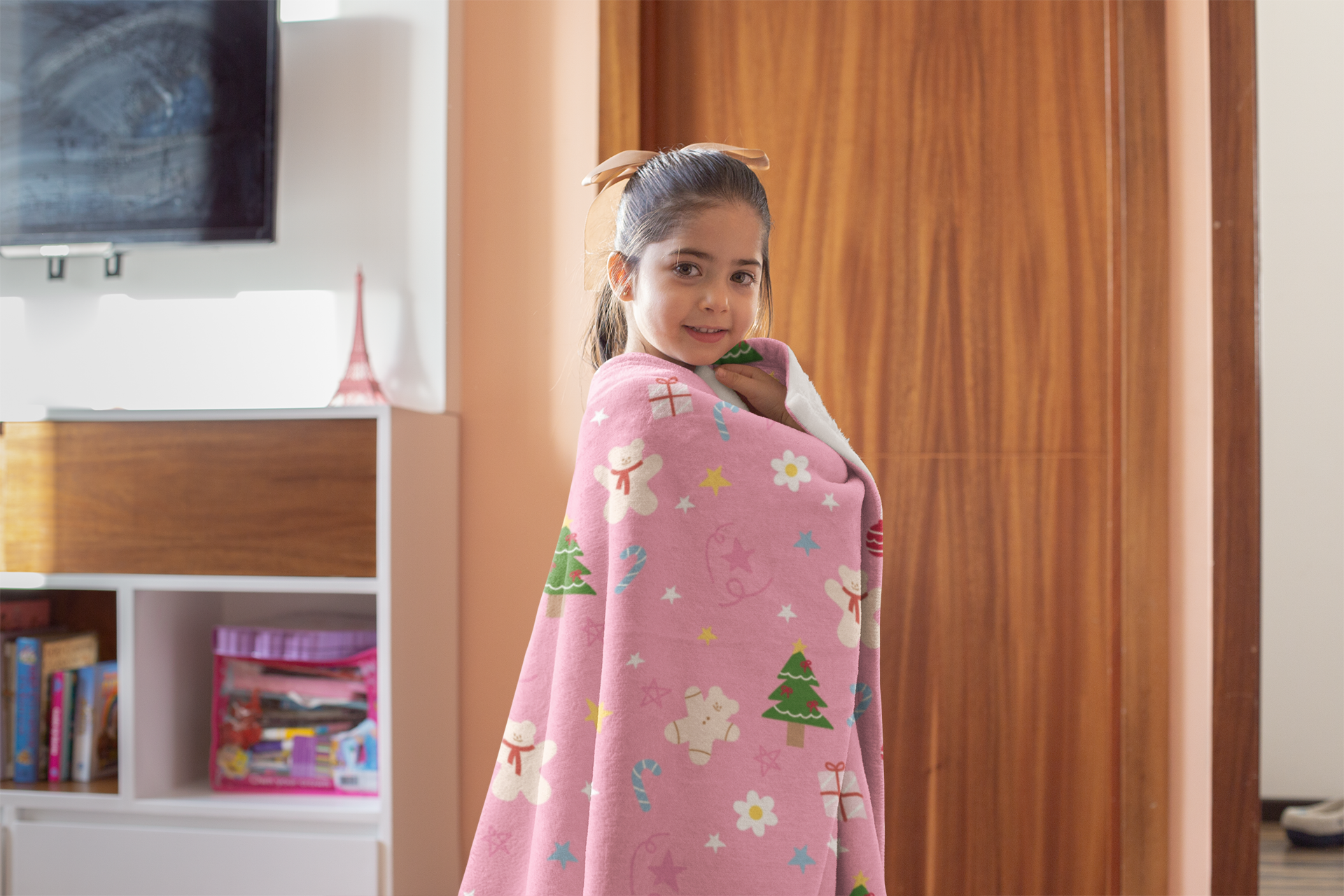 Christmas Gift Idea: Plush Throw with festive Snowman and Santa print.

