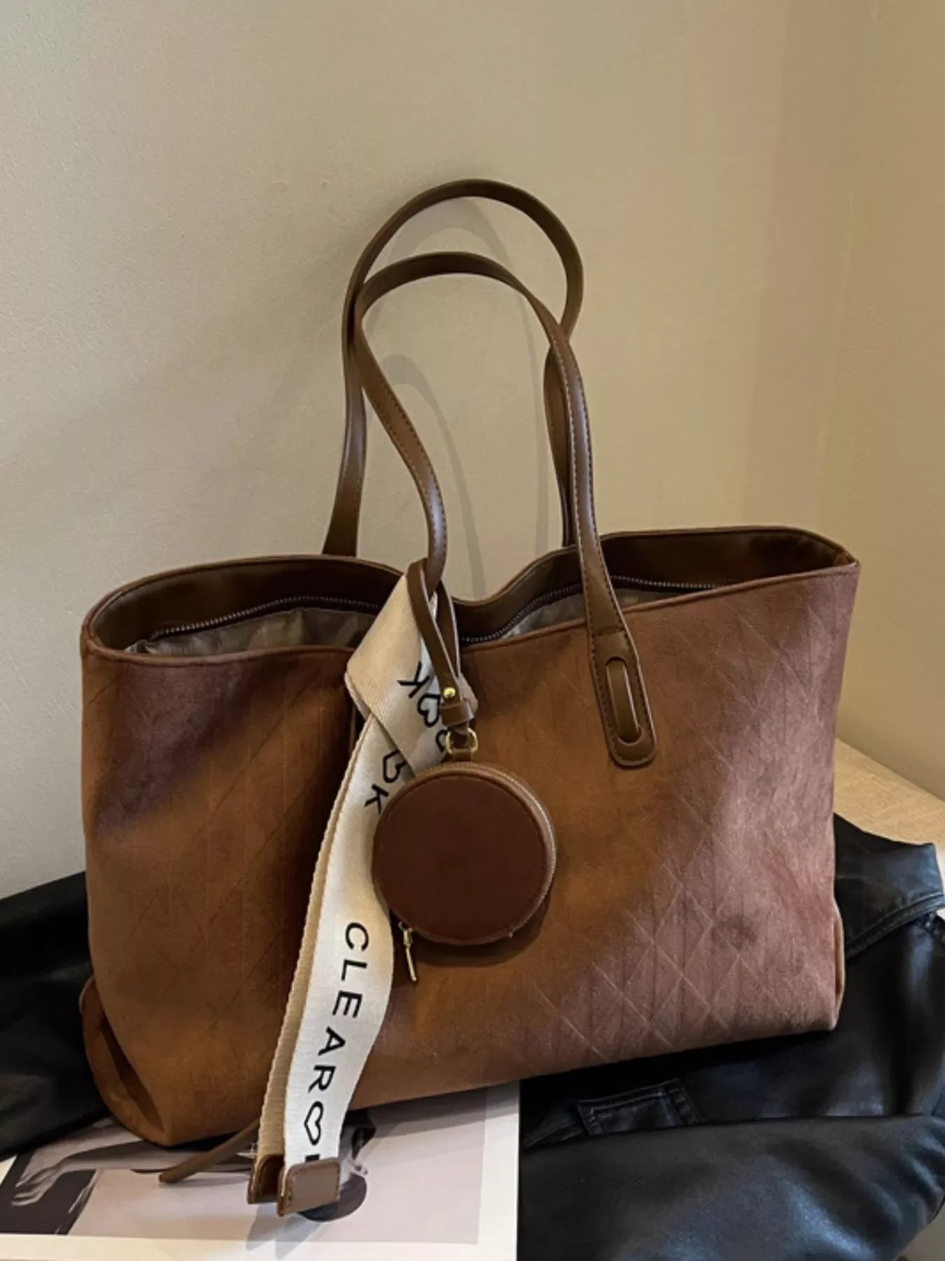 Large Capacity Velvet Tote Bag with Coin Purse – Luxe Everyday Carryall