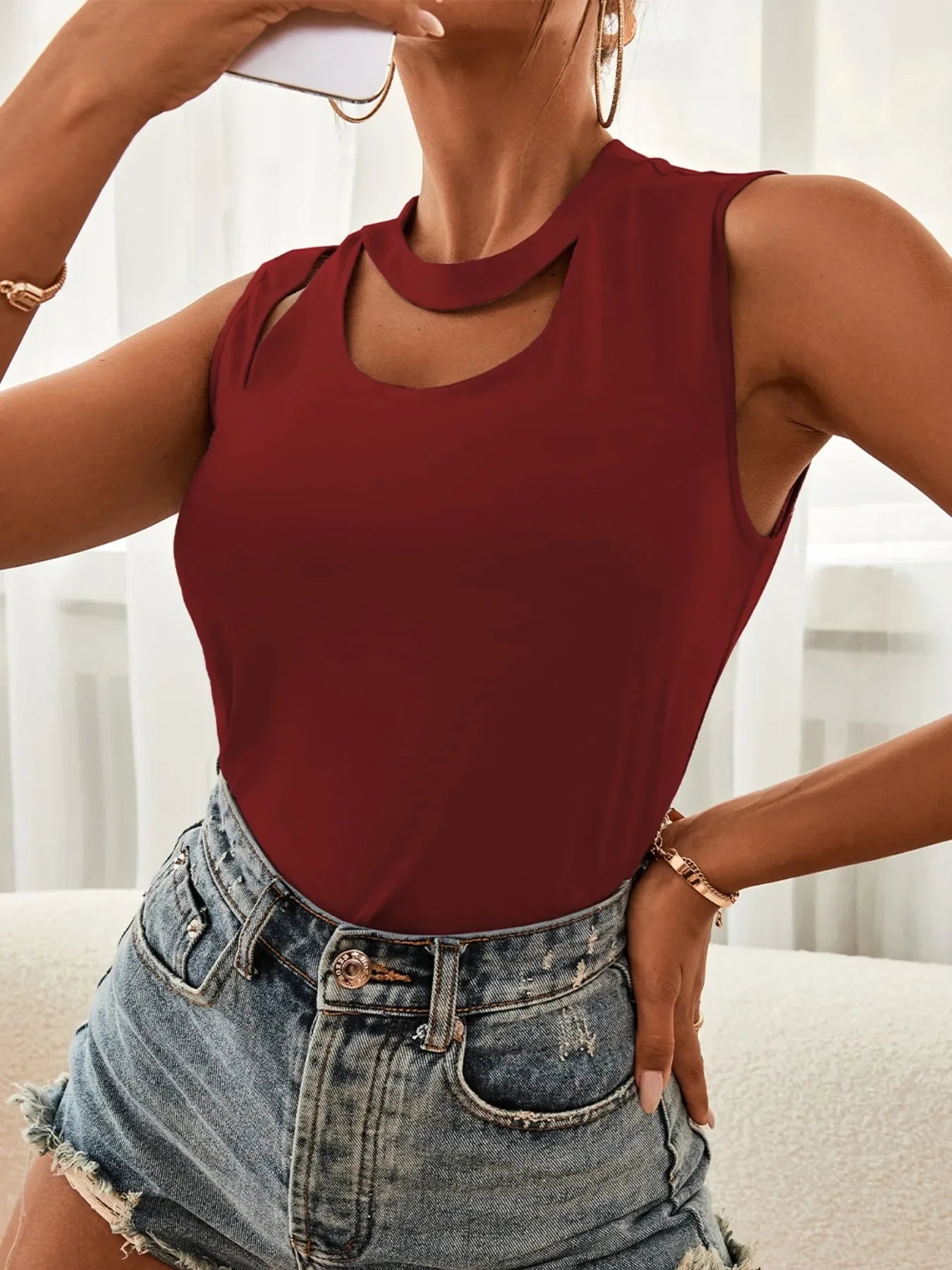 Chic Cutout Sleeveless Tank Top