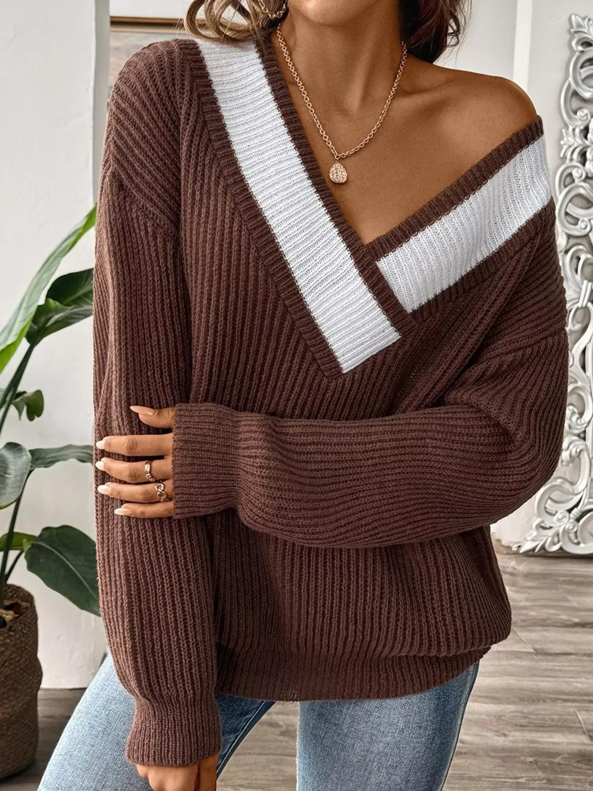 Stretchy 100% acrylic ribbed sweater for women's outfits